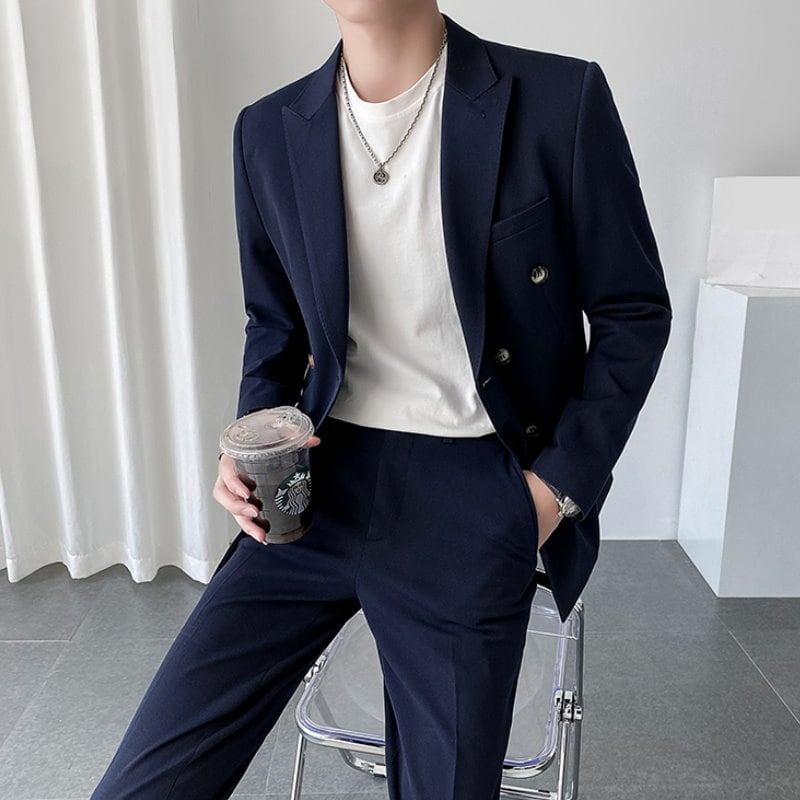 極美品 カズタカカトウ スーツ セットアップ ダブルブレスト 紺色 Mサイズ相当 極美品 カズタカカトウ スーツ セットアップ ダブルブレスト 紺色 M