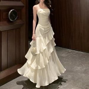 ロングドレス エンパイアドレス ドレス ウェディング パーティー 結婚式 二次会 披露宴 演奏会 発表会 ダンス 衣装 謝恩会 ラウンジ クラブ ロング 袖なし キャミソール エンパイア フリル ウエストマーク 可愛い きれいめ 大人可愛い 上品 おしゃれ キュート エレガント 主役級 存在感 クラシック 清楚 ゴージャス 華やか クラシカル 無地 ホテル レストラン 高見え 格上げ プチプラ 春 夏 秋 冬 ロングシーズン S M L XL 小さいサイズ 大きいサイズ ベーシックカラー 白 ホワイト