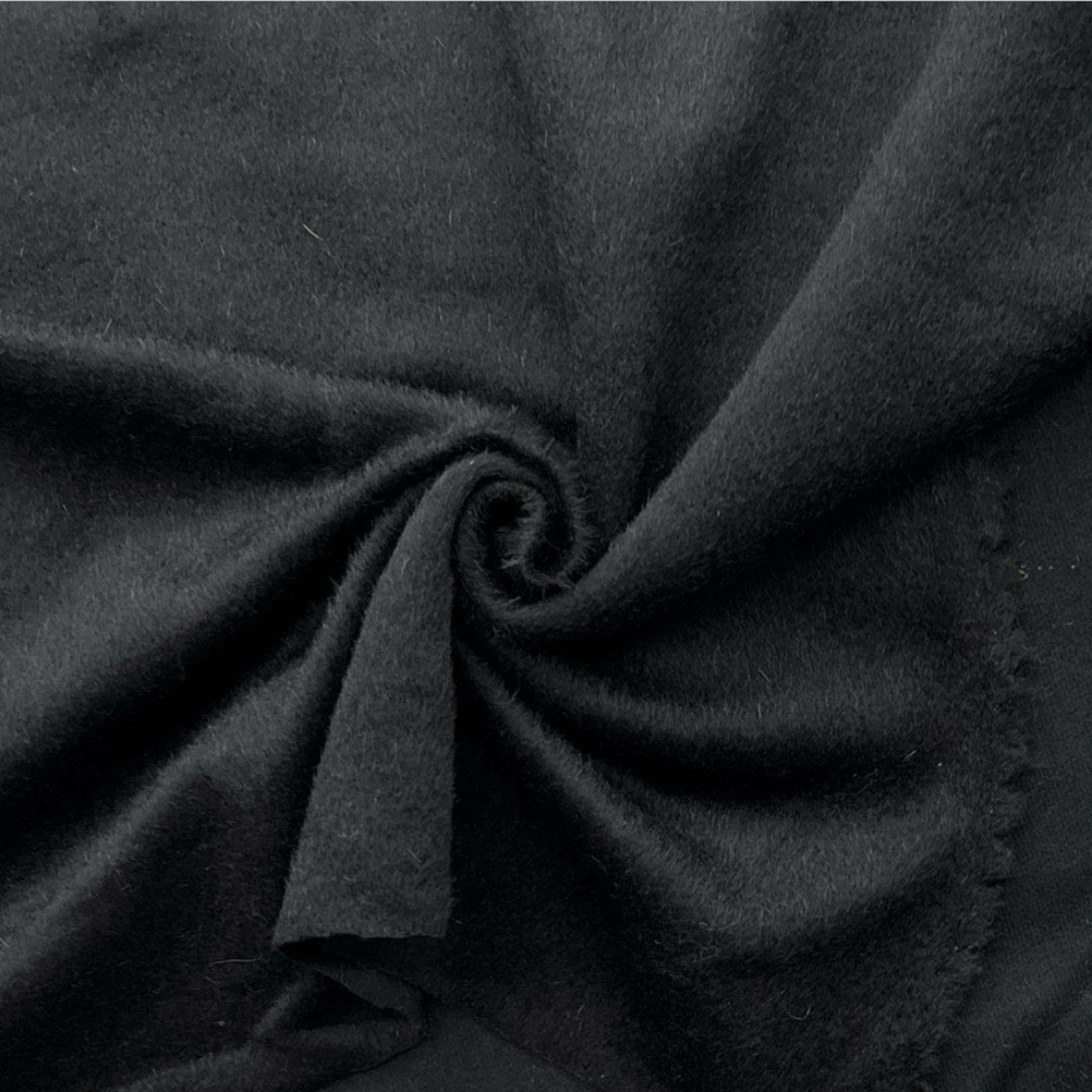 ★AM117◆1.5m◆ラスト1点‼◆ウールアンゴラナイロン混弱毛羽立ち高級アウター生地◆弱光沢ブラック