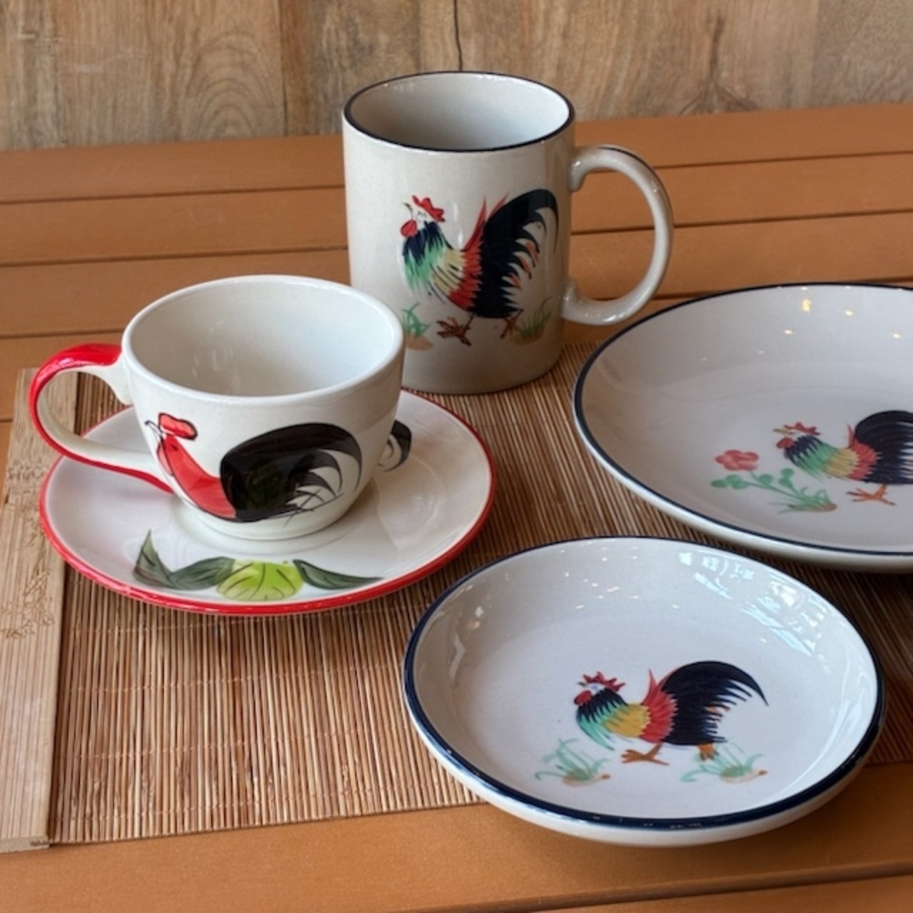 Thailand Hand painted ceramic small dish Rooster　タイ　セラミック手彩色マグカップ　ニワトリ　250ml　紅茶　珈琲　コーヒー　アジア雑貨