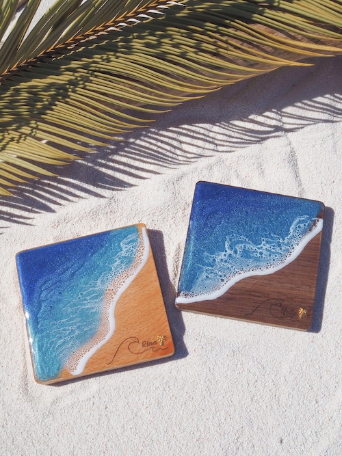 Wave resin coaster