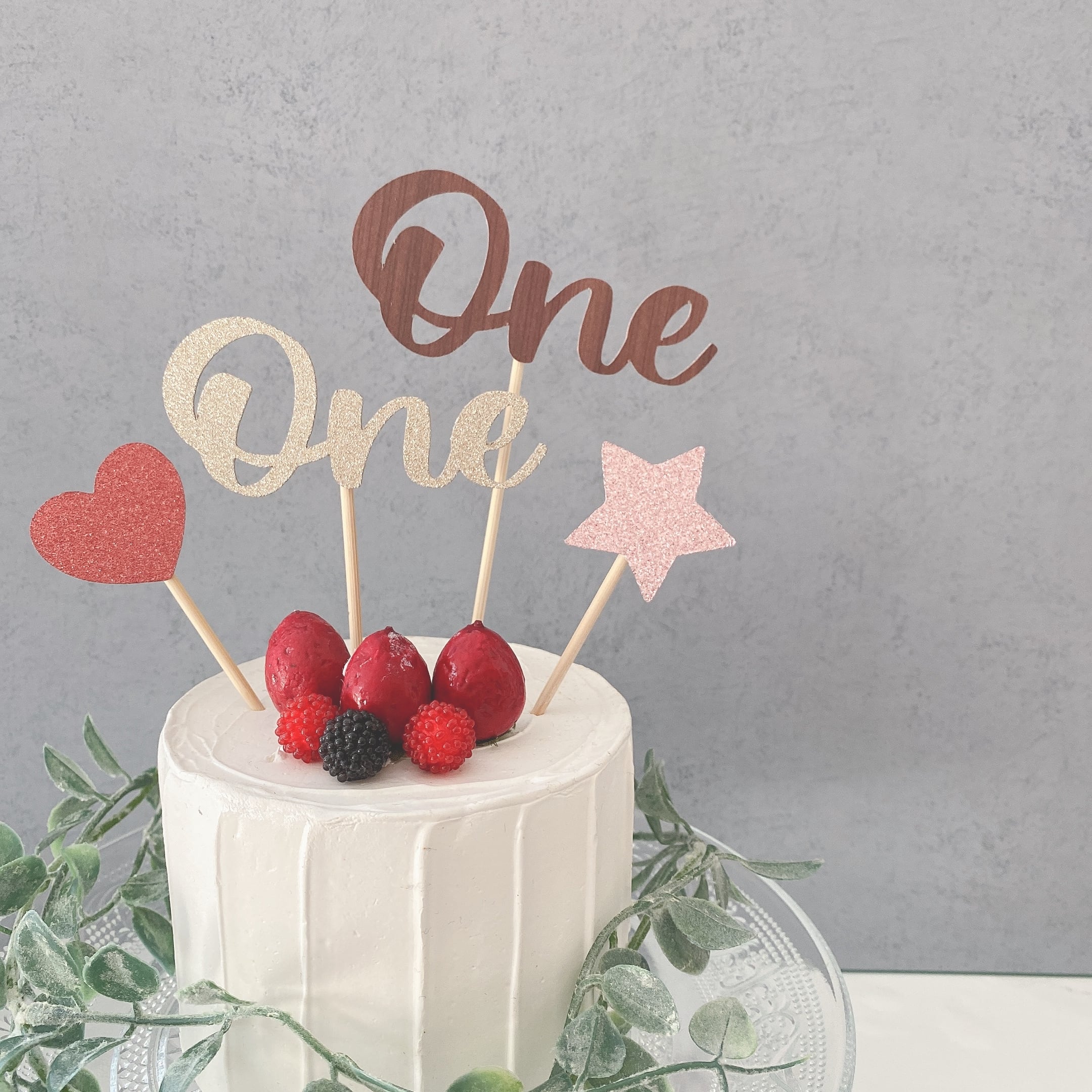 送料無料】全8色 Oneケーキトッパー 1歳 お誕生日 | m.Cheri✿ミシェリ