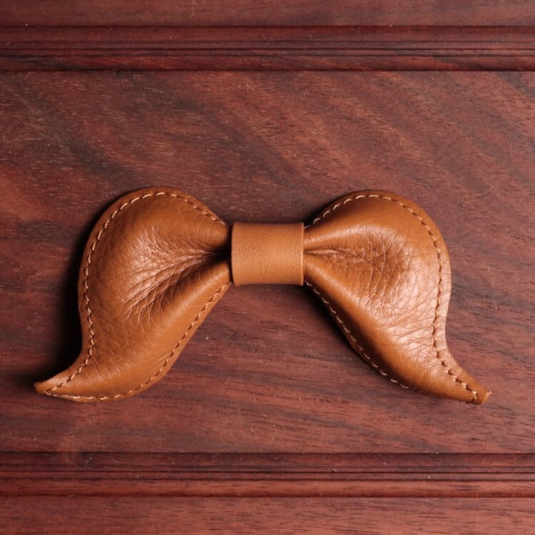 レザーひげ型蝶ネクタイ 小