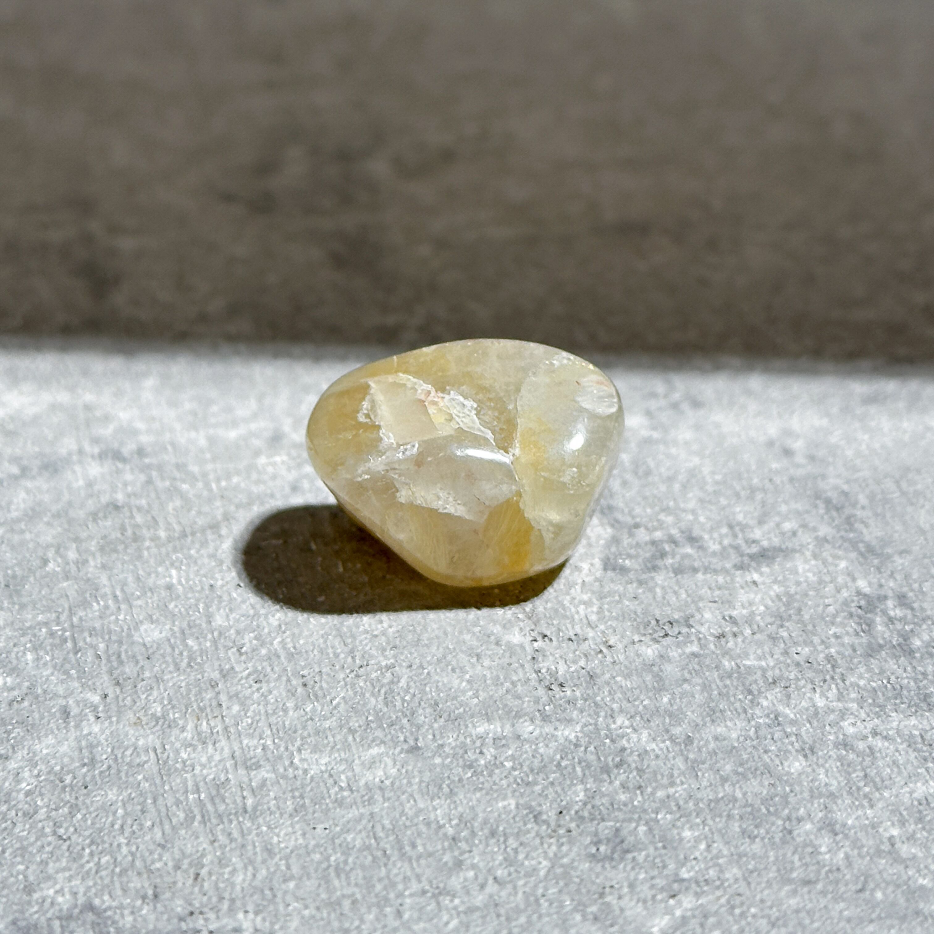 ルチルインクォーツ タンブル 72◇ Rutile in Quartz◇天然石・鉱物