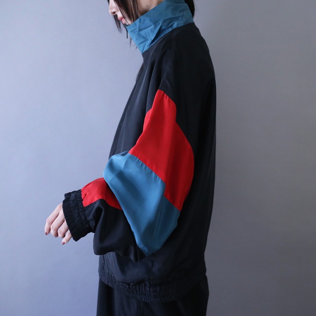 good coloring switching design zip-up silk blouson