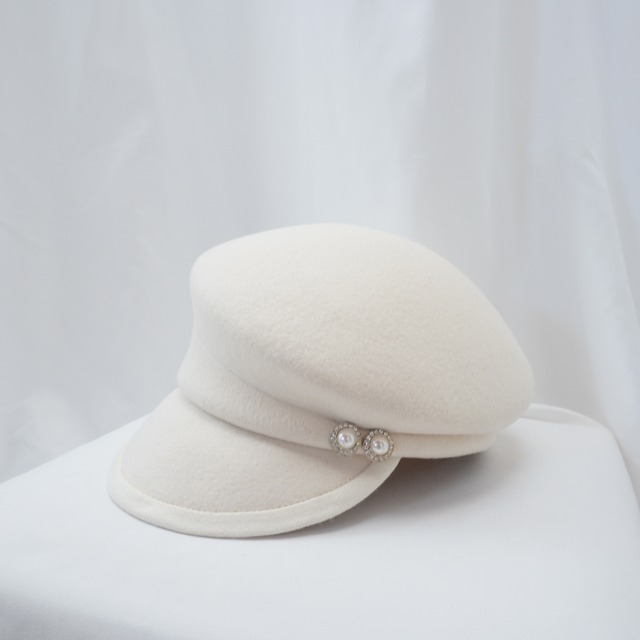 アシンメトリーホワイトキャスケット