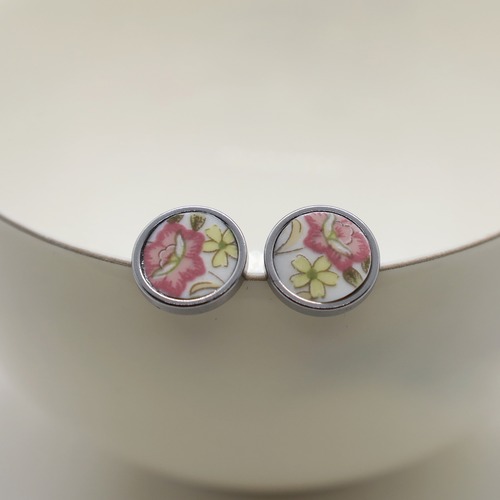 Stud earrings19