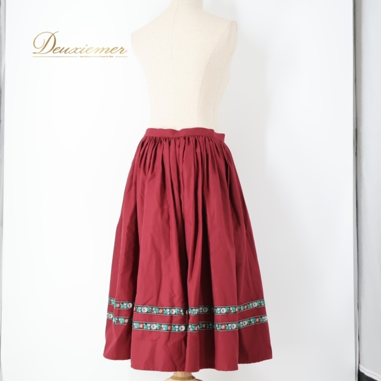 フォークダンス 衣装 スカート ワインレッド系 花 チロリアン チロルスカート 赤 白 緑 ハンガリー製 ふんわり ダンス衣装 練習 レッスン イベント 落ち着いた色 カントリー ブラック系 ホワイト系 グリーン系
