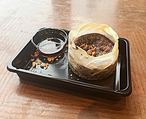 バスクチーズケーキ　Basque cheesecake