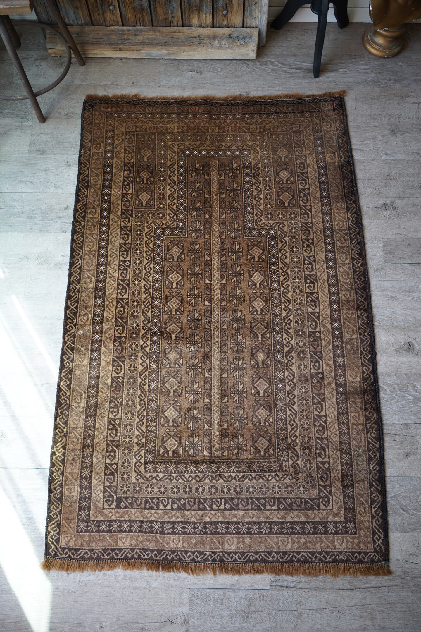 320】Vintage Afghan Baluch rug 1970's | ヴィンテージラグ専門店