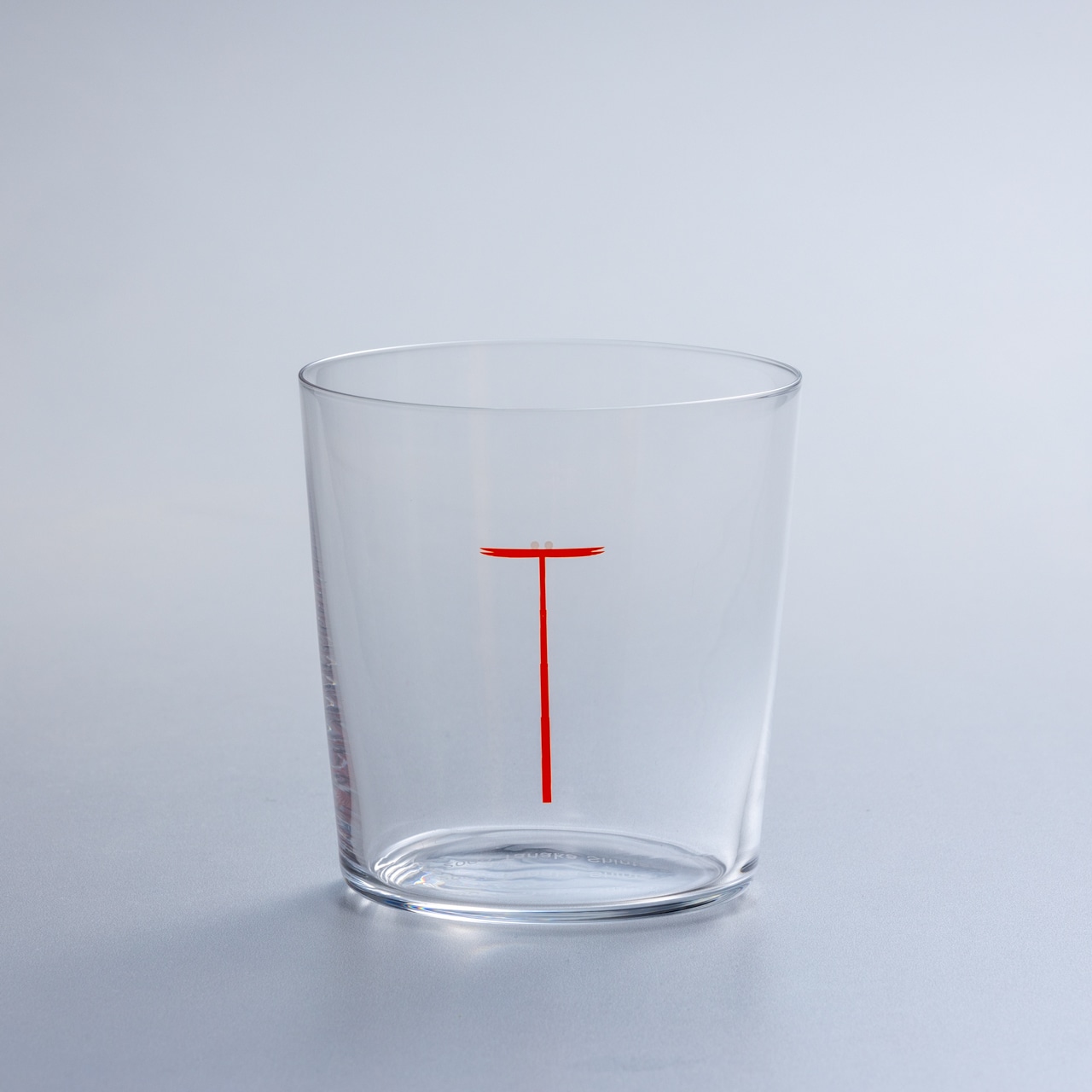 トンボのグラス〈田中信太郎　〇△□の塔と赤とんぼ〉/ Glass〈Tanaka Shintaro　The〇△❑Tower and the Red Dragonfly〉