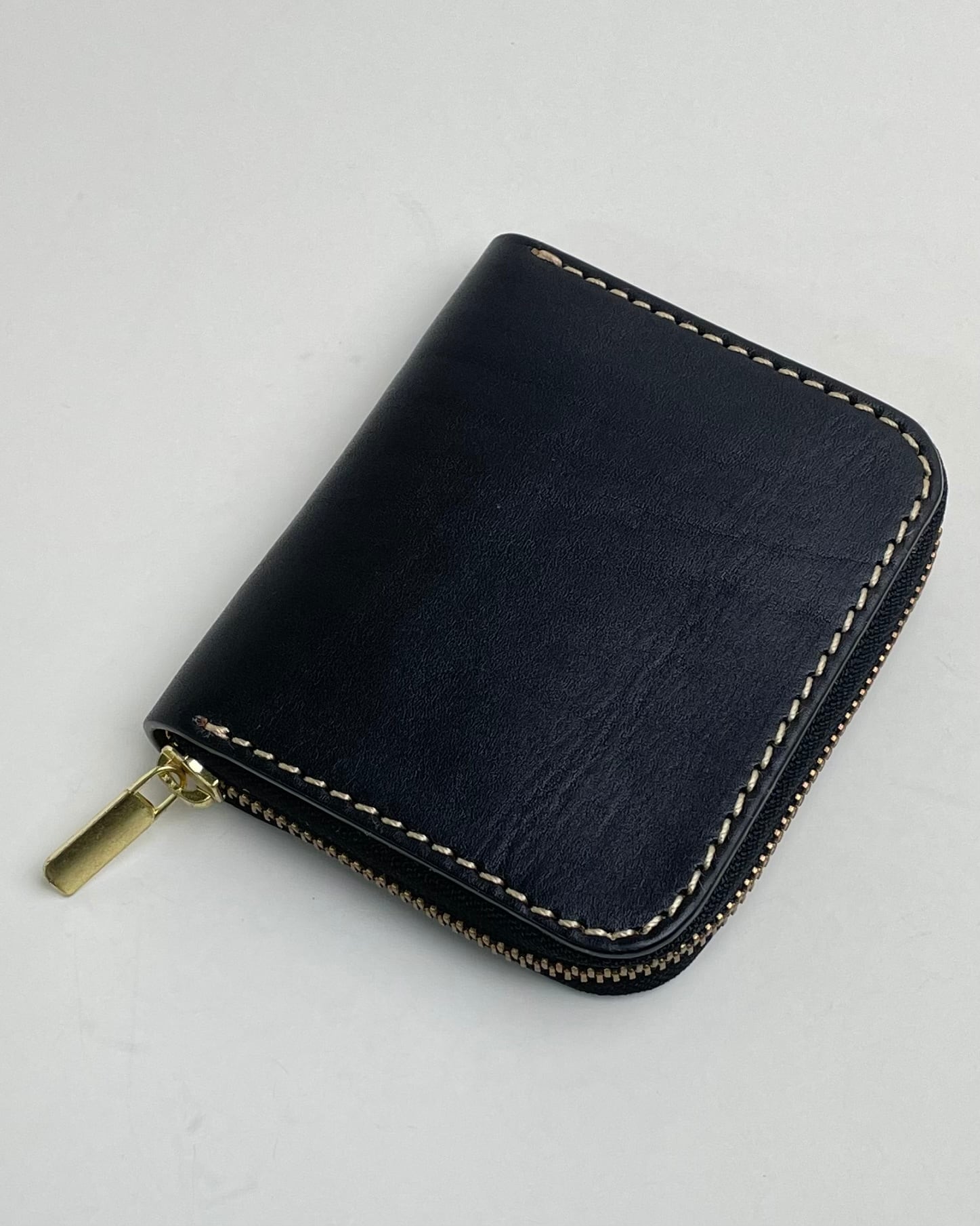 ミニラウンドジップ　Leather wallet