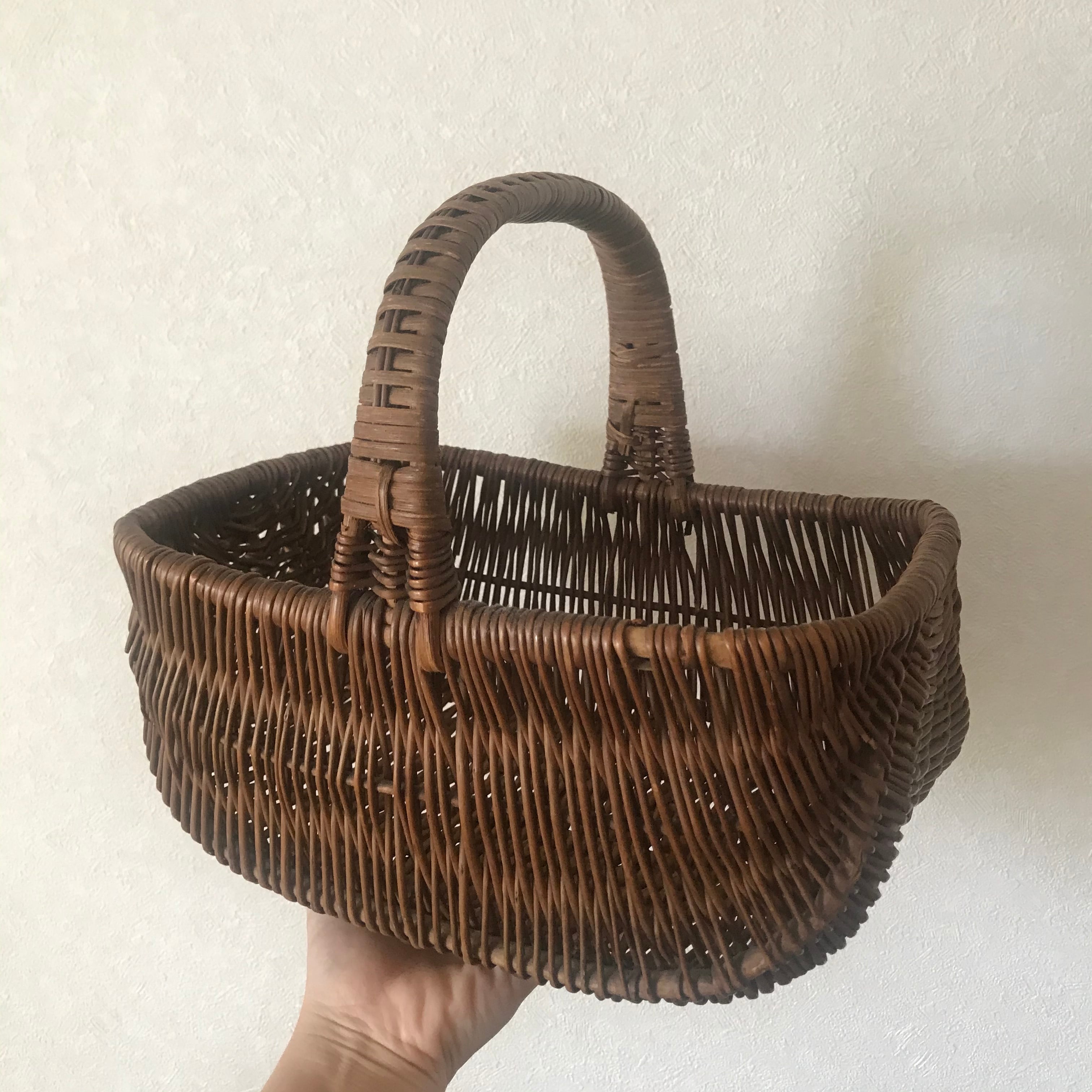 こげ茶色のカゴ | tsuitachi craft&brocante