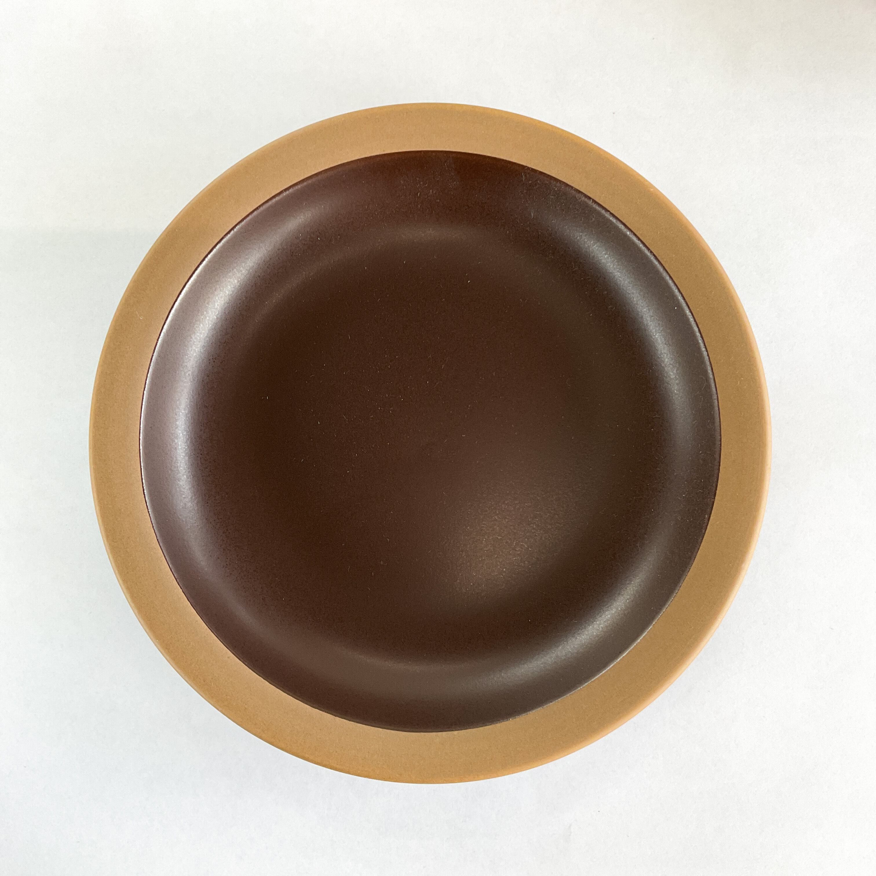茶色の装飾的な丸皿 ハーベスト 21.5cm デザート皿 丸皿【全3色】モーニングホワイト