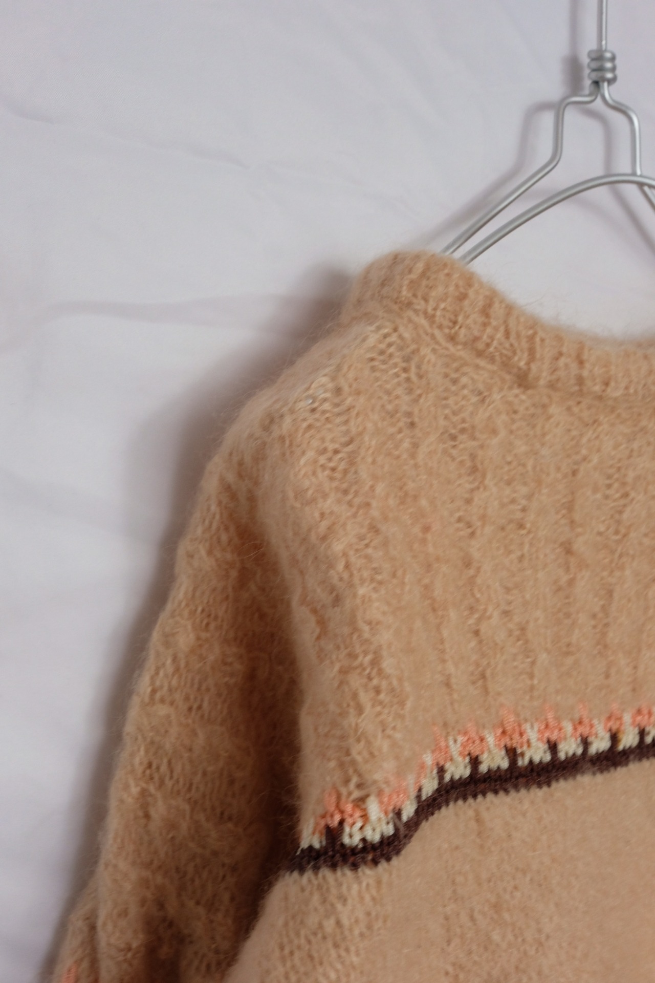 Lines design knit top