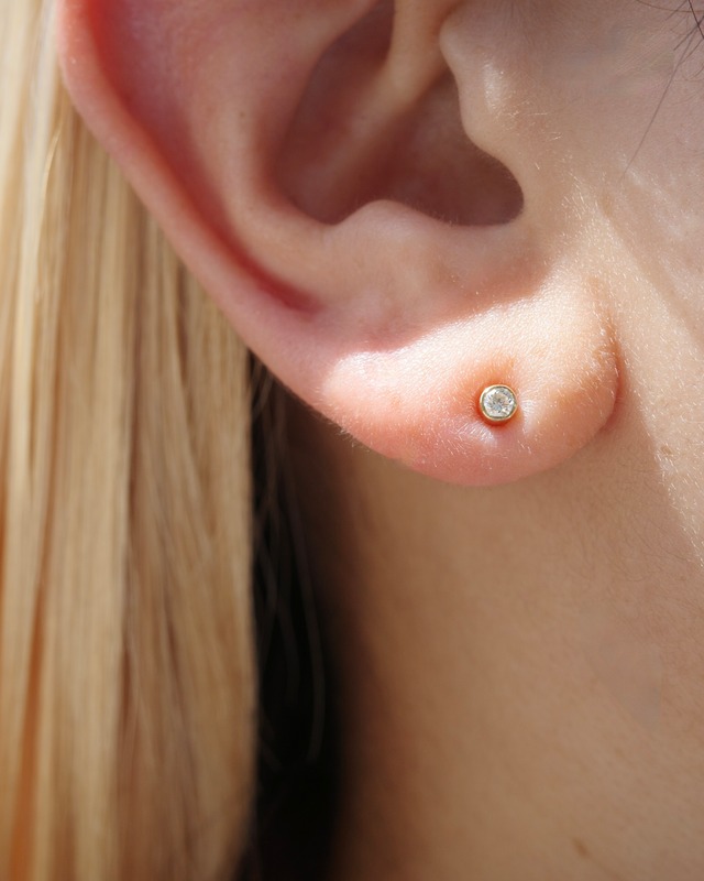 Diamond Petite Pierce Solo