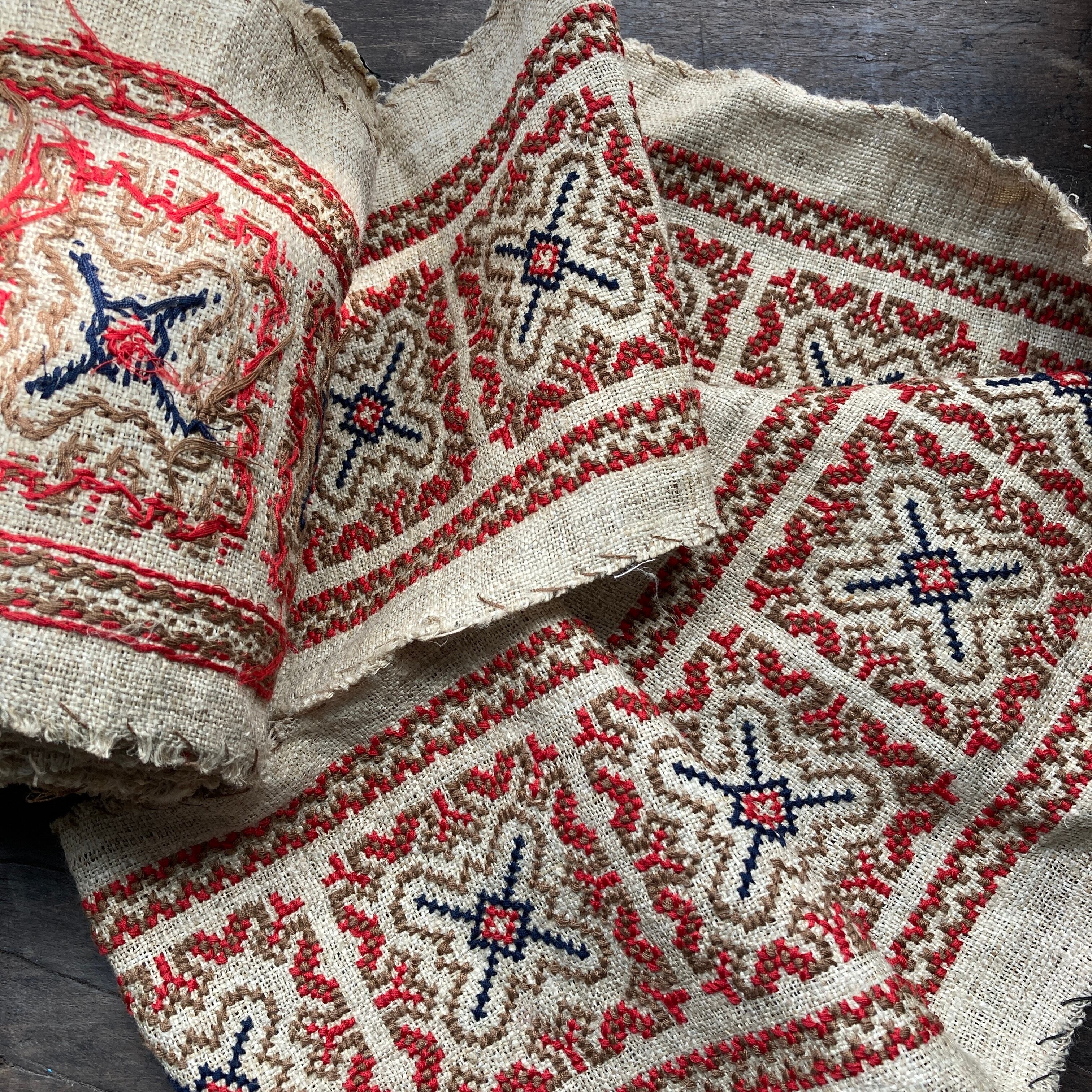 N5】 VIETNAM ベトナム 刺繍布(モン族) 100cm | ビンテージ雑貨 家と外で