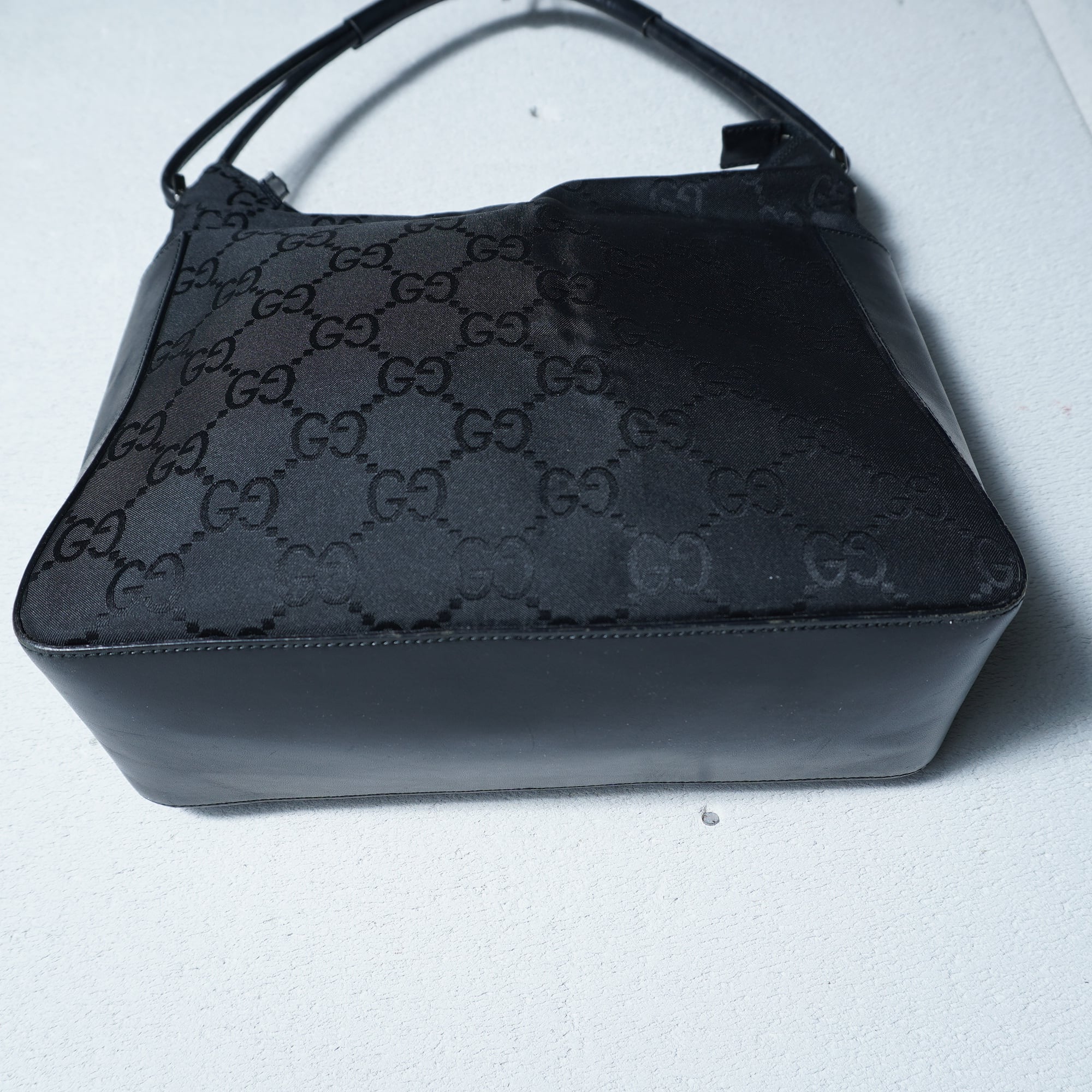GUCCI ワンショルダーバッグ GG柄 ブラック キャンバス レザー イタリア GUCCI】グッチ GG柄キャンバス・レザーワンショルダーバッグ black