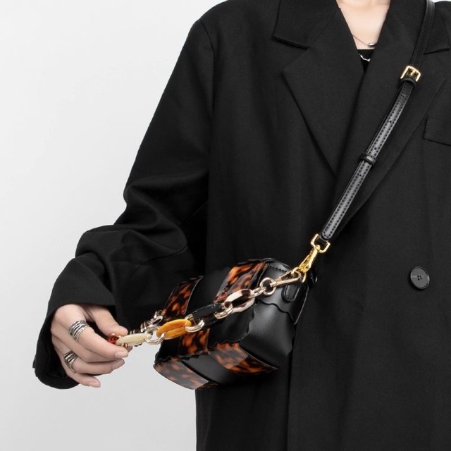 Tortoiseshell pattern small square handbag C1361