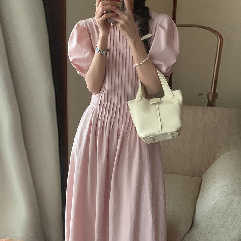 ワンピース レディース ロングワンピース マキシワンピ ロング ロング丈 半袖 ボリューム袖 パフスリーブ 丸襟 襟付き プリーツ ワイド Aライン 透け感 かわいい 大人可愛い シンプル カジュアル エレガント 清楚 フェミニン おしゃれ お洒落 ナチュラル 綺麗 こなれ感 ラフ ラブリー キュート ガーリー 無地 デート お出かけ 女子会 休日 リゾート 旅行 散歩 カフェ巡り 街歩き フリーサイズ ホワイト 白 ブラック 黒 ピンク 春 夏 10代 20代 30代 韓国 着回し 普段使い 体型カバー