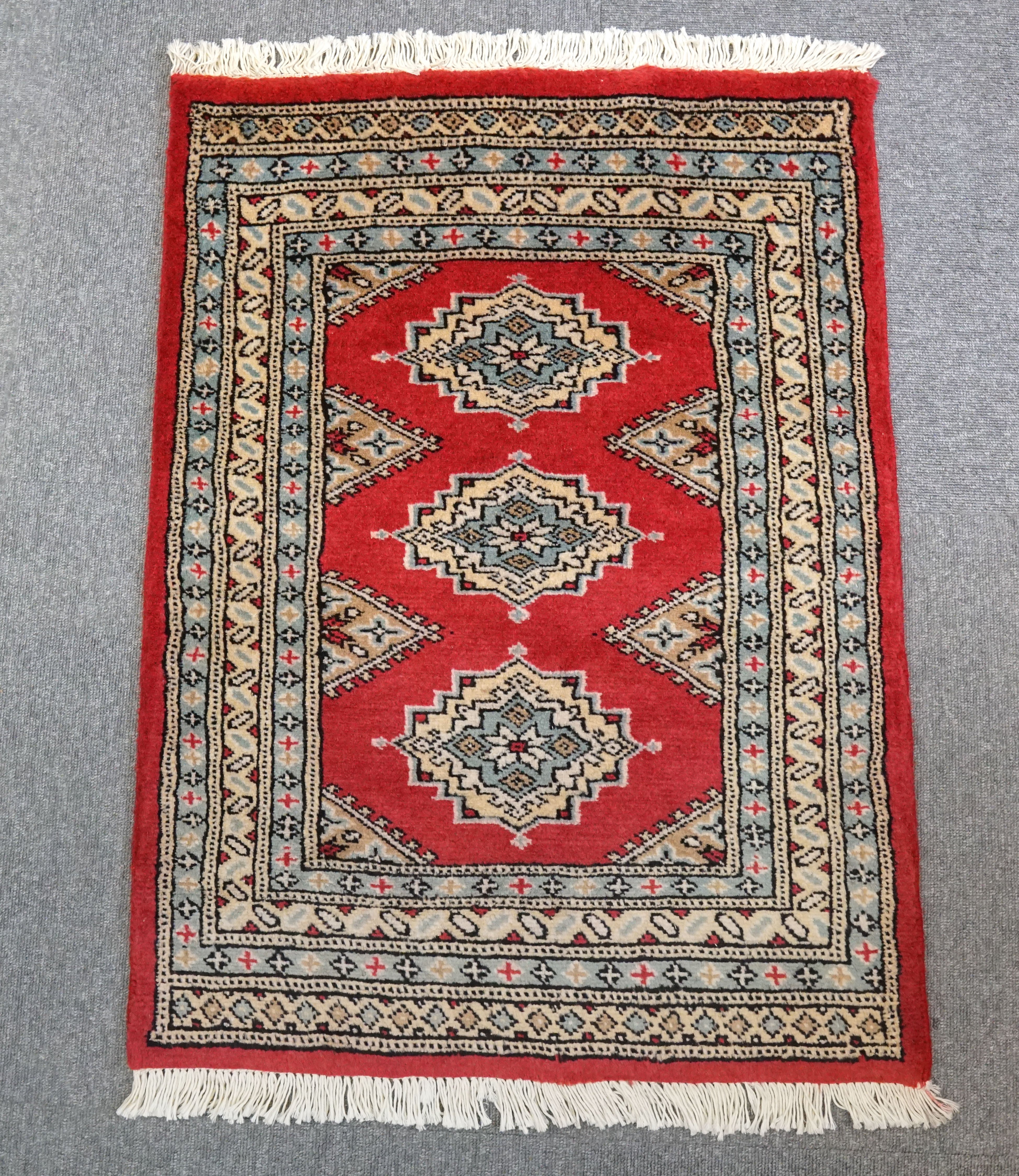 パキスタン 手織り絨毯 size:84x60cm-