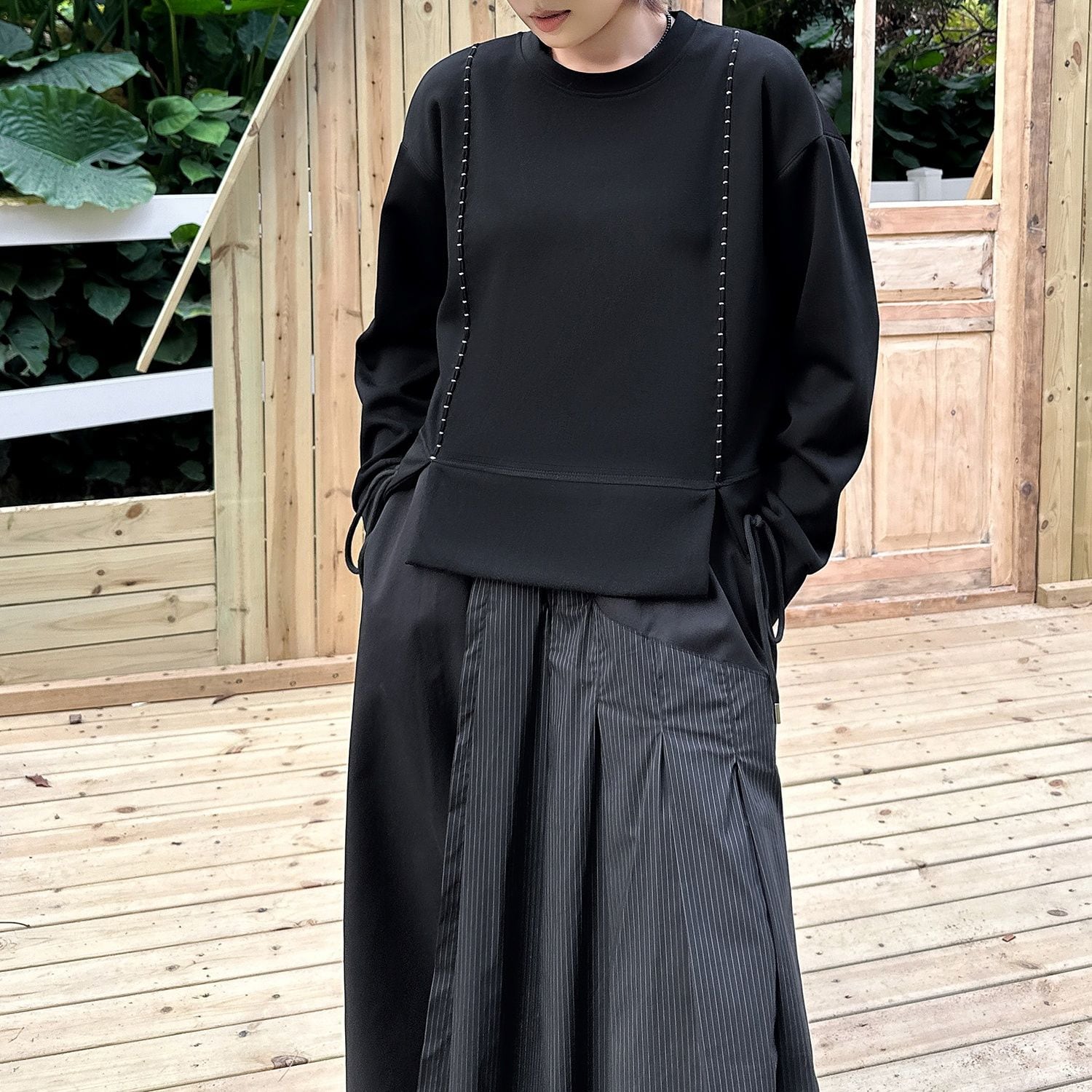 CONTRAST STITCH DRAWSTRING RELAXED SWEATSHIRT M-18715