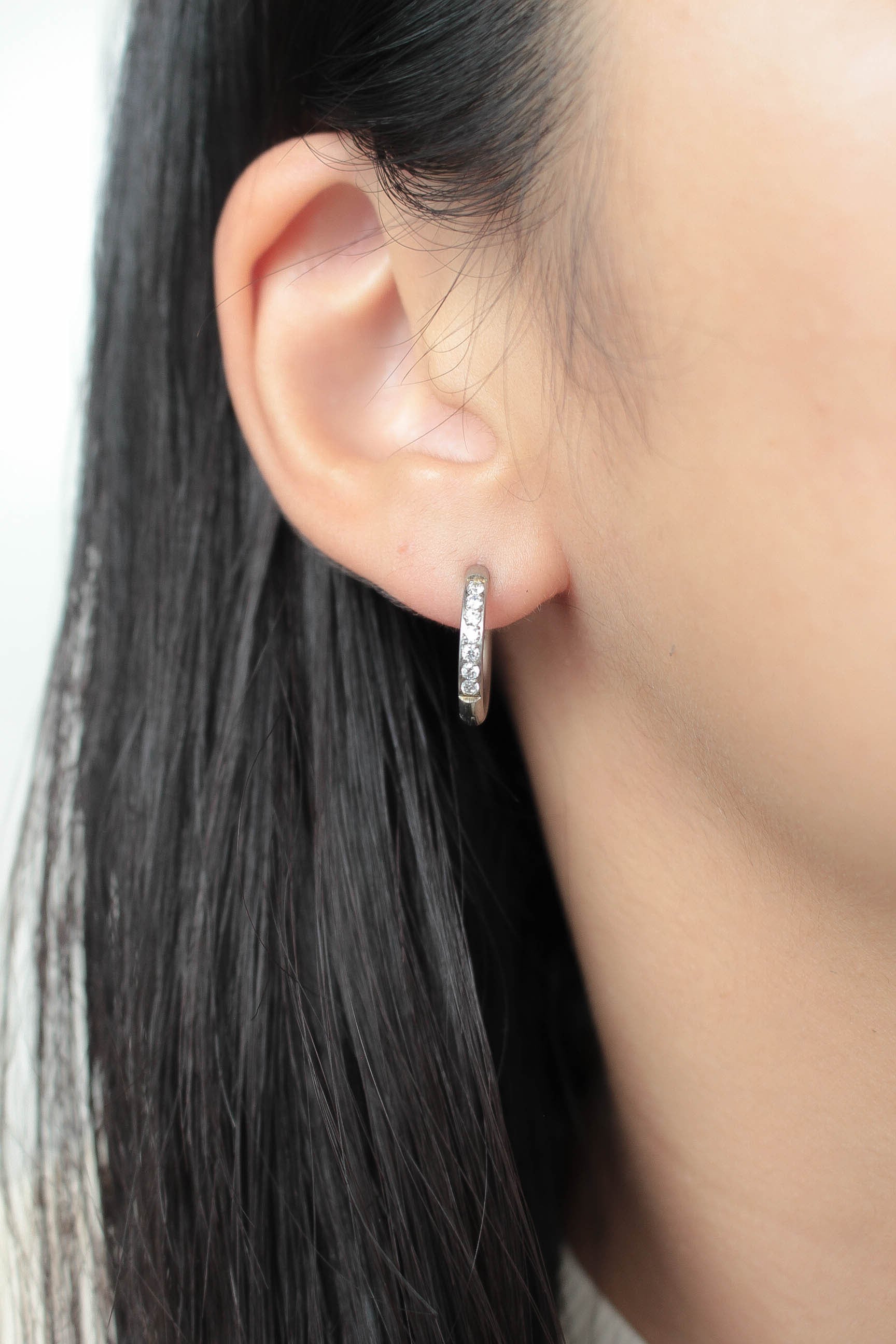 Zirconia Line Pierce | ebine(エビネ)|金属アレルギー対応アクセサリー