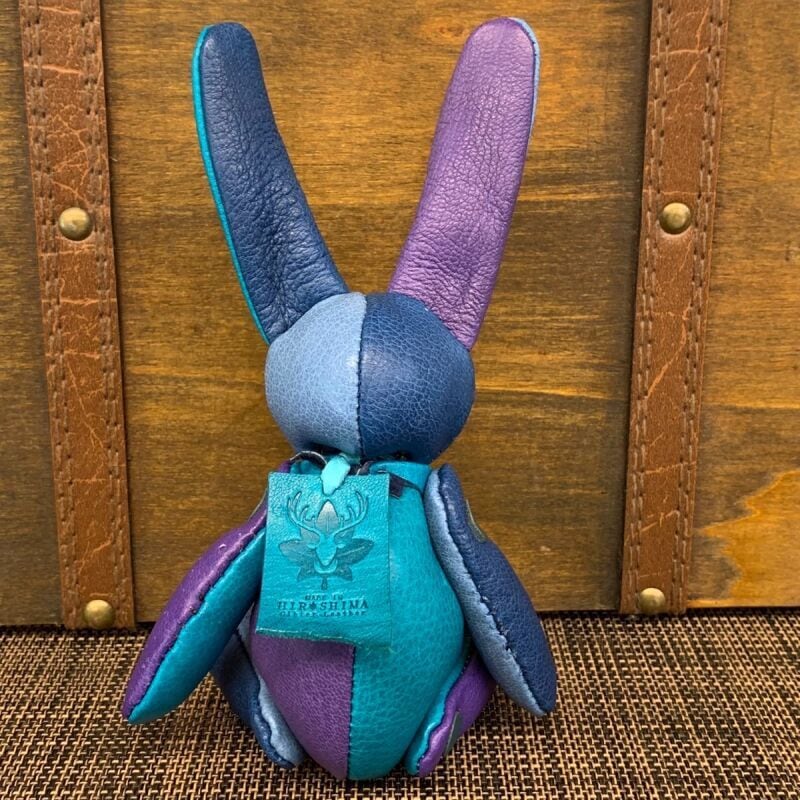 ジビエレザー鹿革ベルラビ★マイスターの手作り「ベルズラビット」カラフルブルー　写真の1点販売です