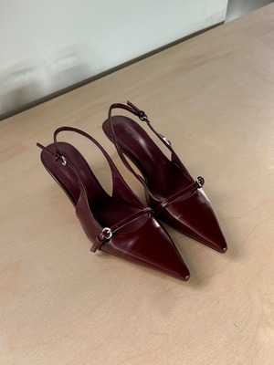enamel pointed mule / 2color