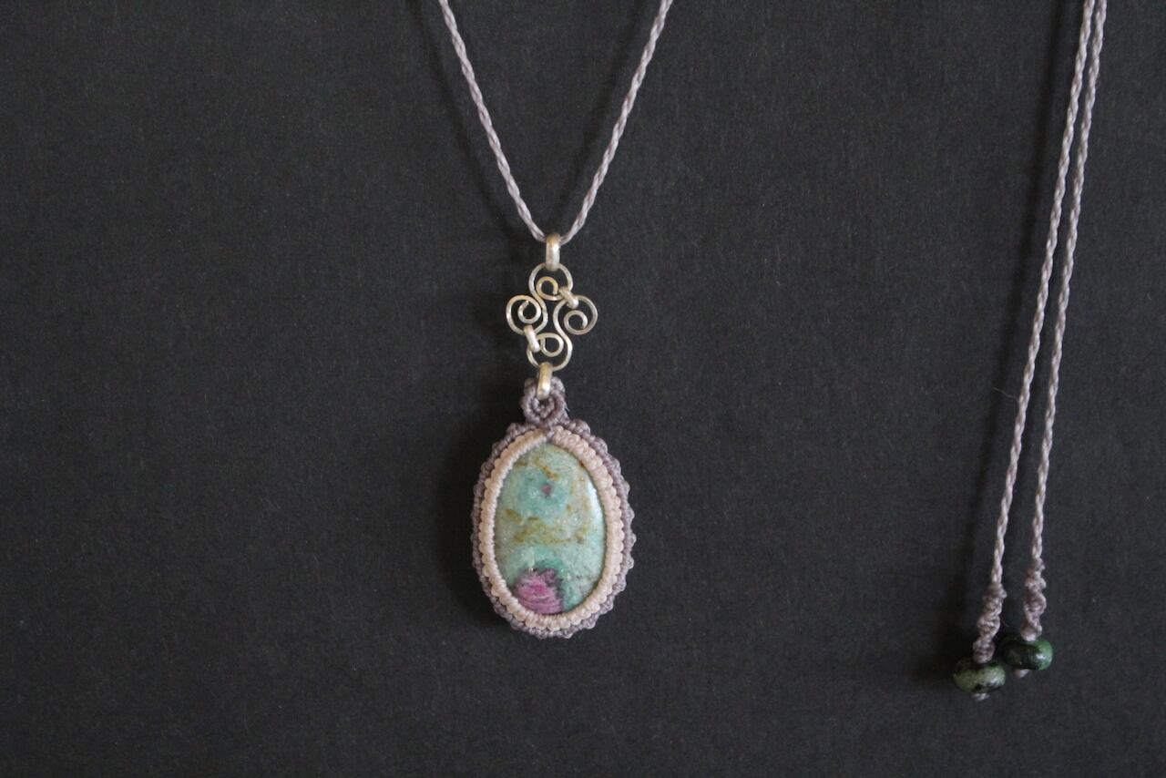 Ruby in Fuchsite silver925 wire work micro macrame pendant