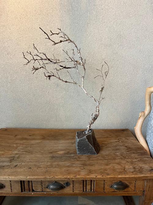 82 石の花器・枝ものセット