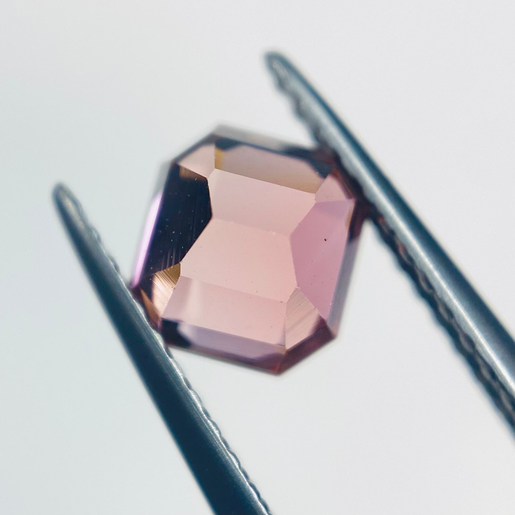 ナチュラルに艶っぽい トルマリン