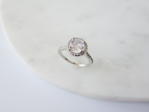 round cut ring