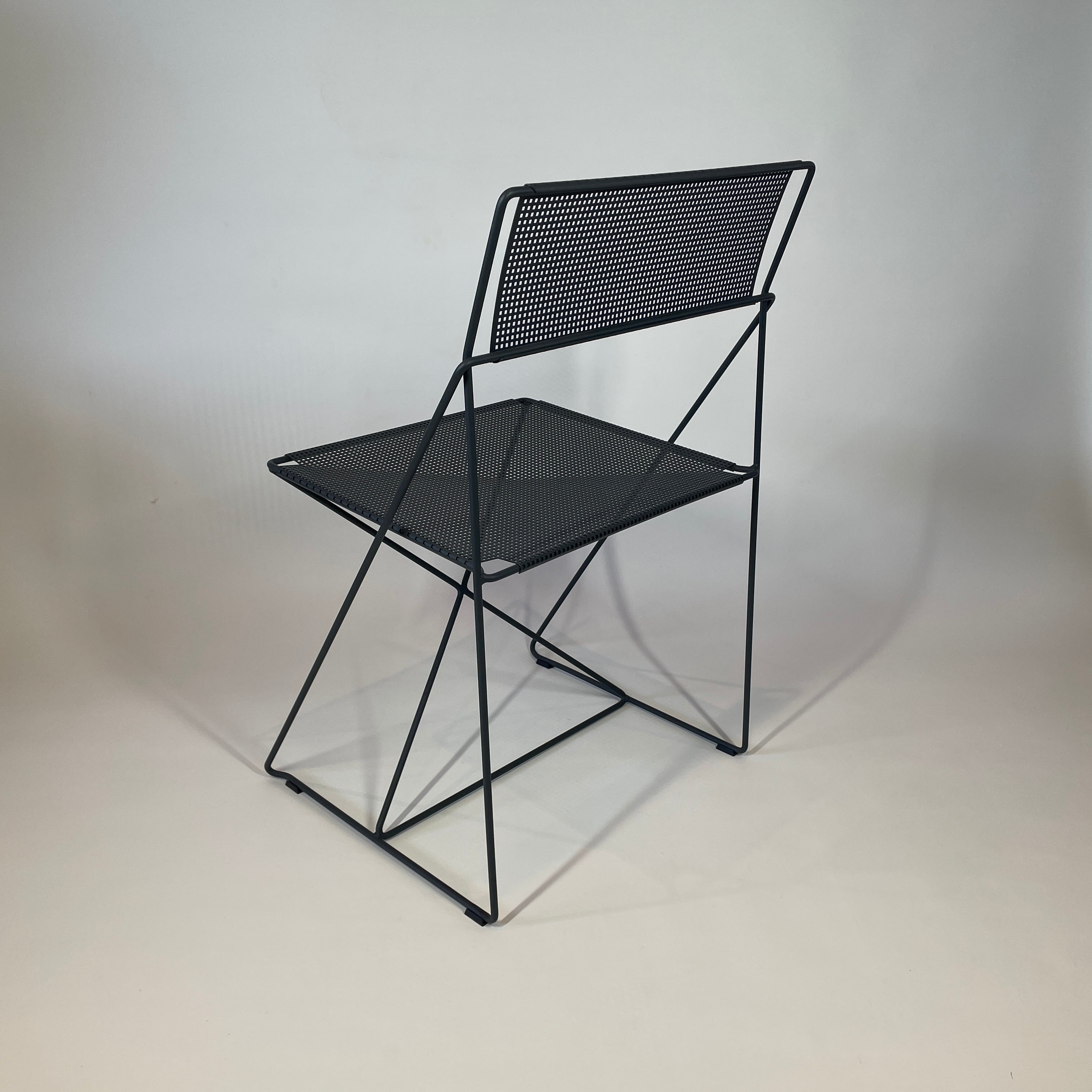 X-LINE chair by Niels Jørgen Haugesen | KOHSEKI