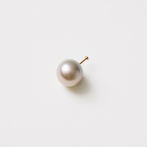 “daughter” Akoya pearl single earring /semi round