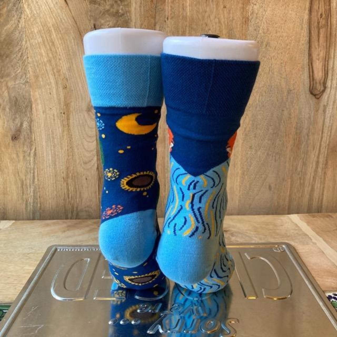 TOPANGA SOCKS Lady's　アシンメトリーソックス　gogh　ゴッホ　ブルー　ひまわり　月夜　アートソックス　　靴下　ユニーク　プチギフト　クルーソックス