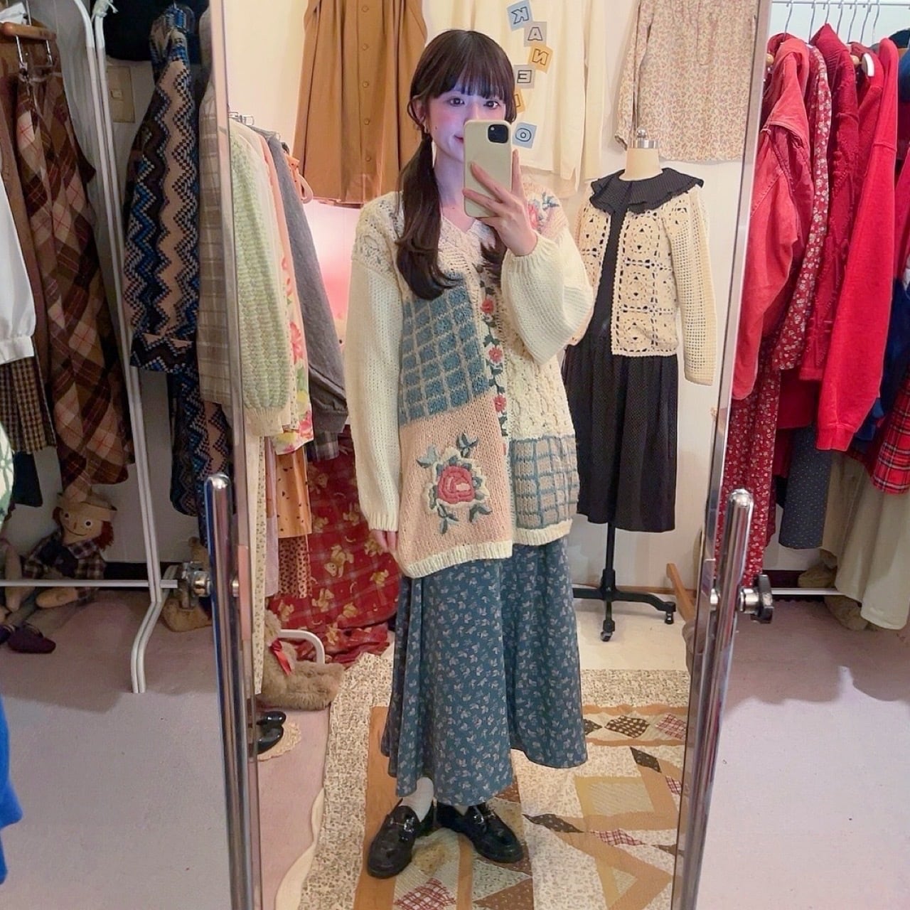 flower check knit sweater