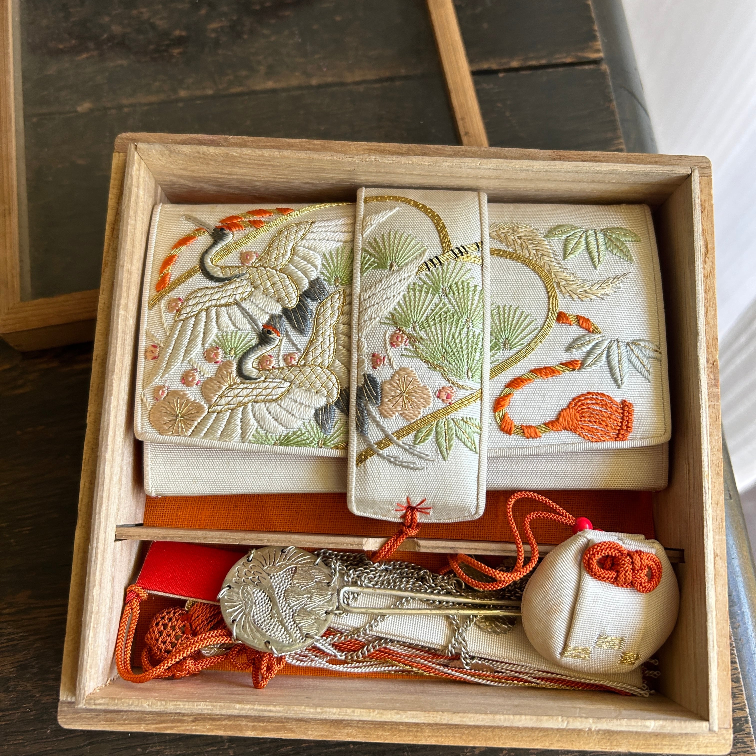 アンティーク 昭和初期の花嫁筥迫 双鶴に軍配 | bonbidou22