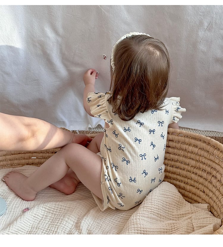 肩フリルリブ透かしコットンロンパース