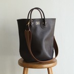 YOUNG&OLSEN  【 womens 】embossed leather  haversack M-size