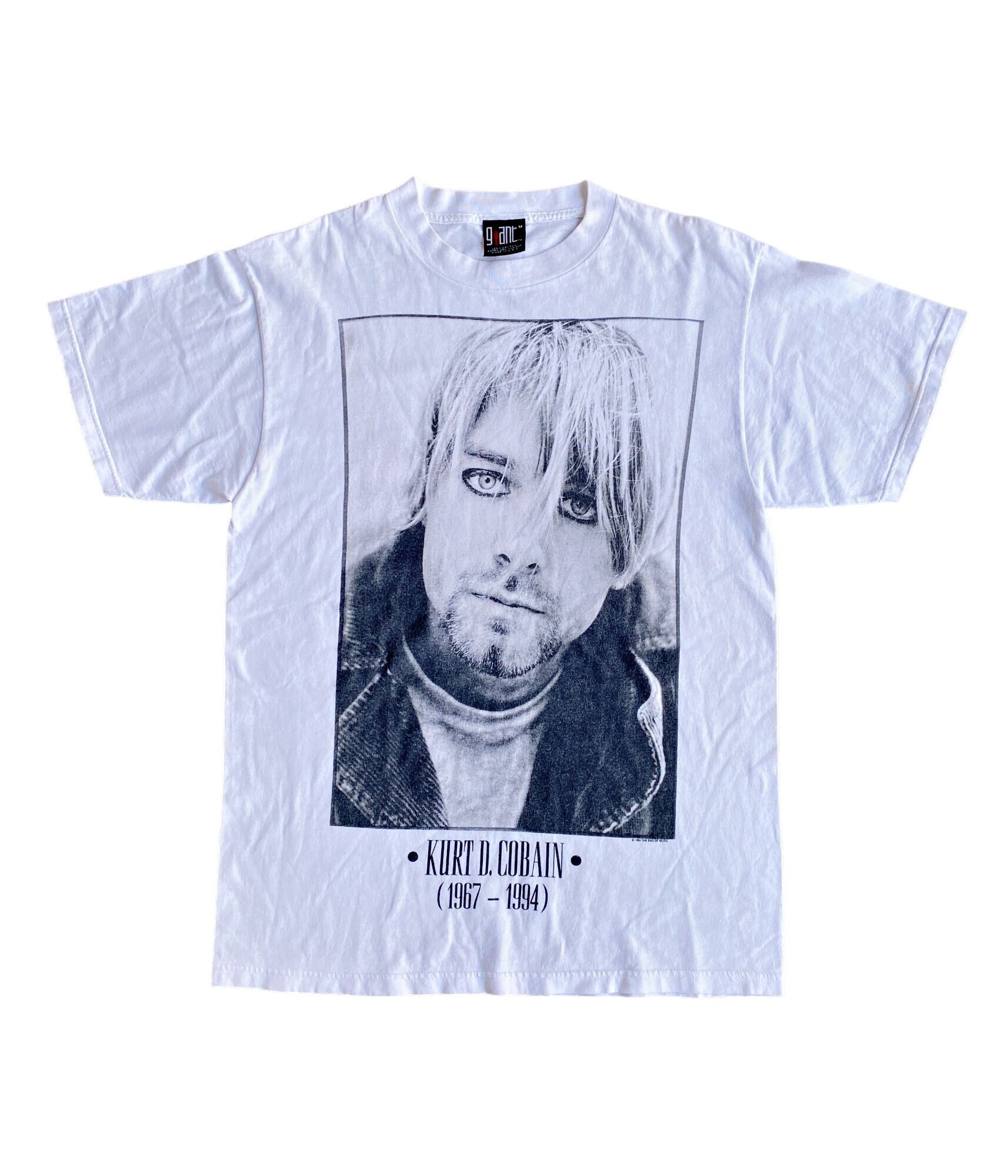 Vintage 90-00s Rock band T-shirt -Kurt Cobain from NIRVANA 