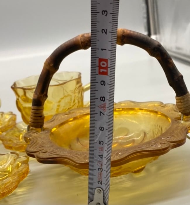 アンティーク琥珀色のガラスのお皿 アクセサリー置き、フェントンお好きな方もー。 アンティーク琥珀色のガラスのお皿 アクセサリー置き、フェントンお