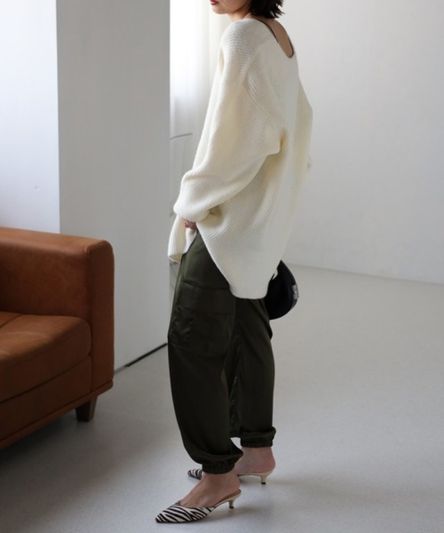 リラクシー深Vネックニット