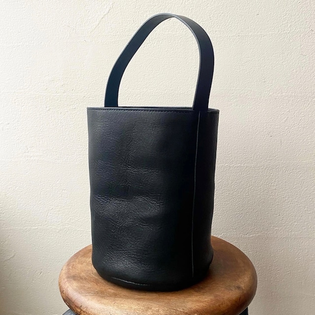 REEL Leather Bucket tote