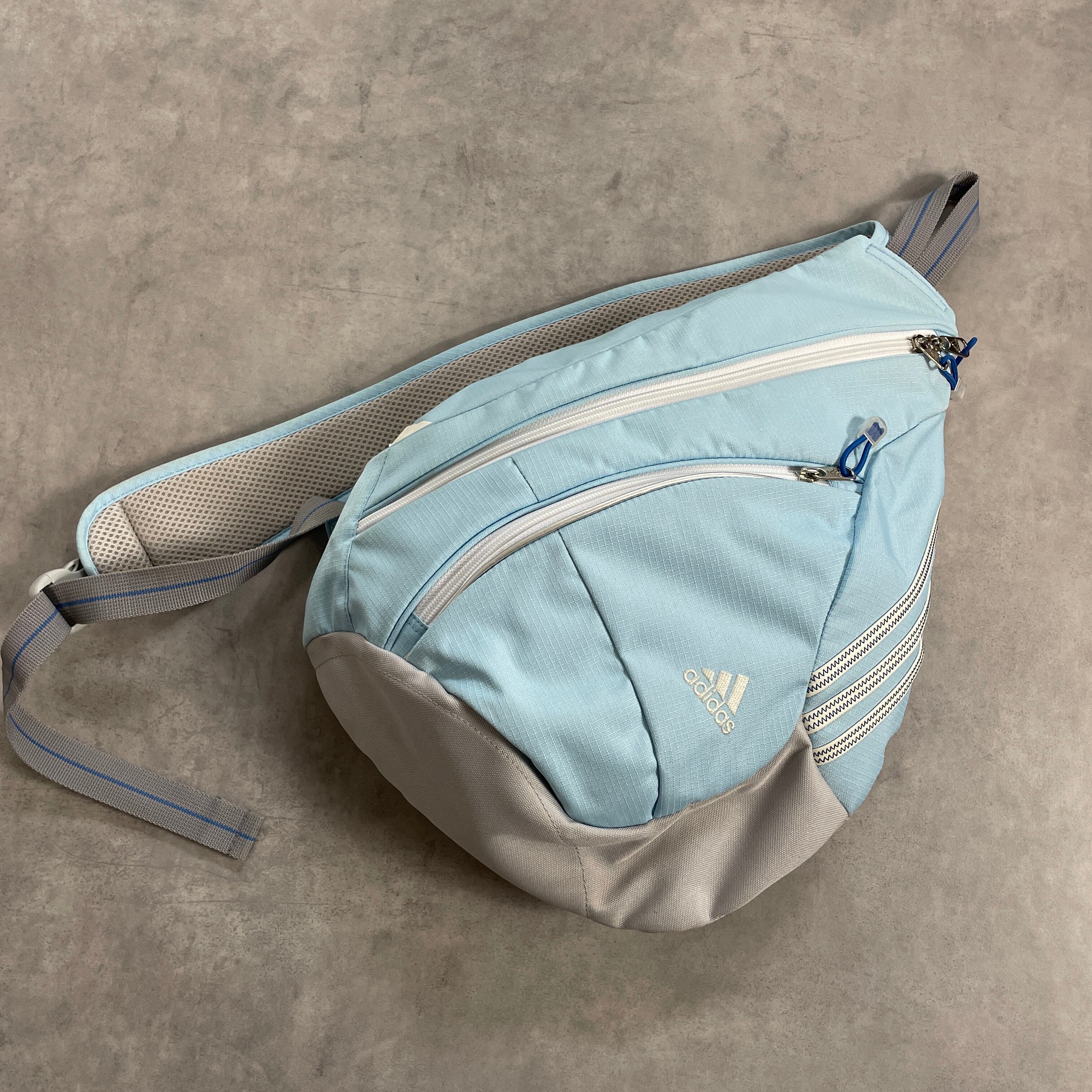 00s ADIDAS アディダス ワンショルダーバッグ テック系 y2k ブルー