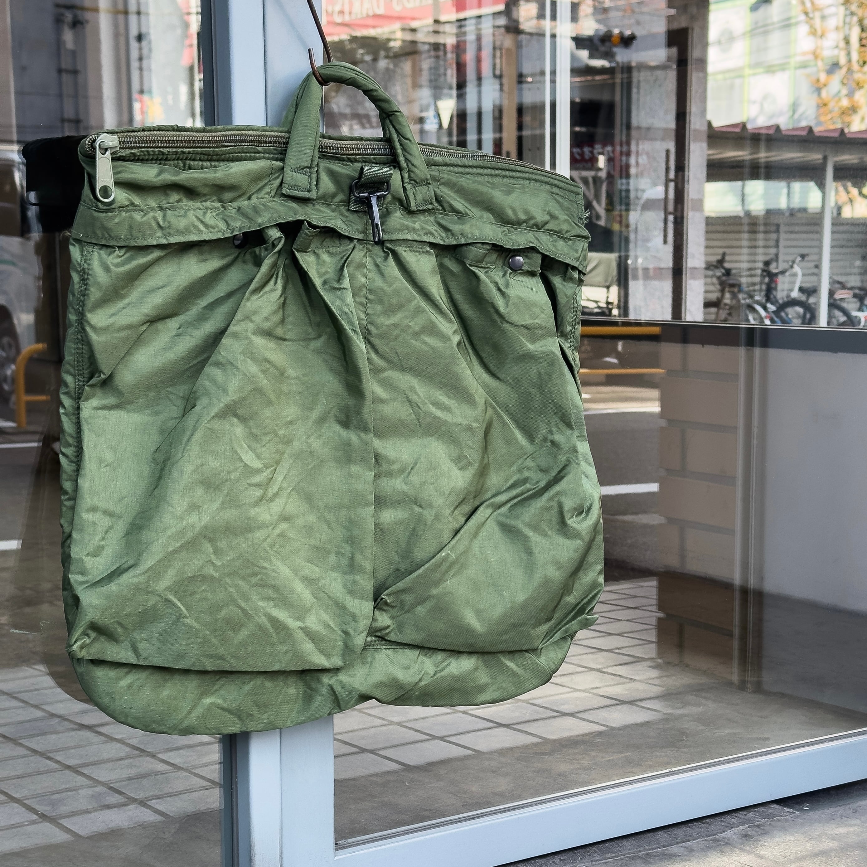 Vintage] 00's US Army Helmet Bag by UNICOR | regnbage