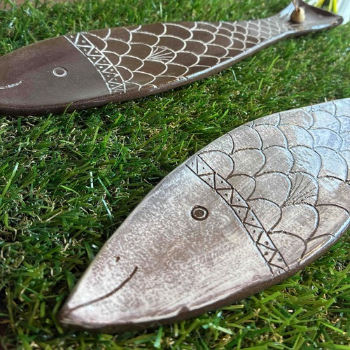 アジアンな魚の形のお香立て　茶