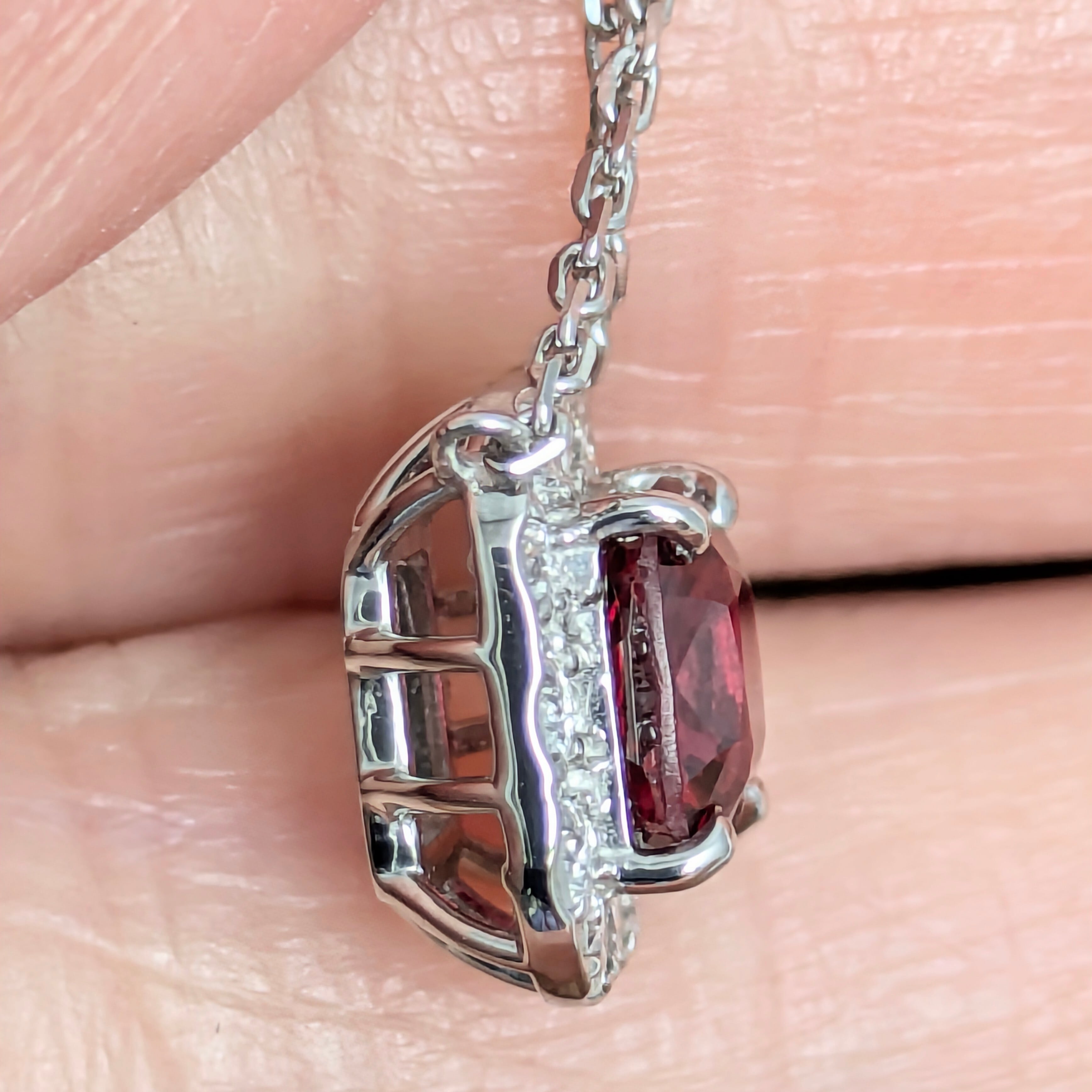 Pt900/850レッドスピネルネックレス ミャンマー・モゴック産 レッド