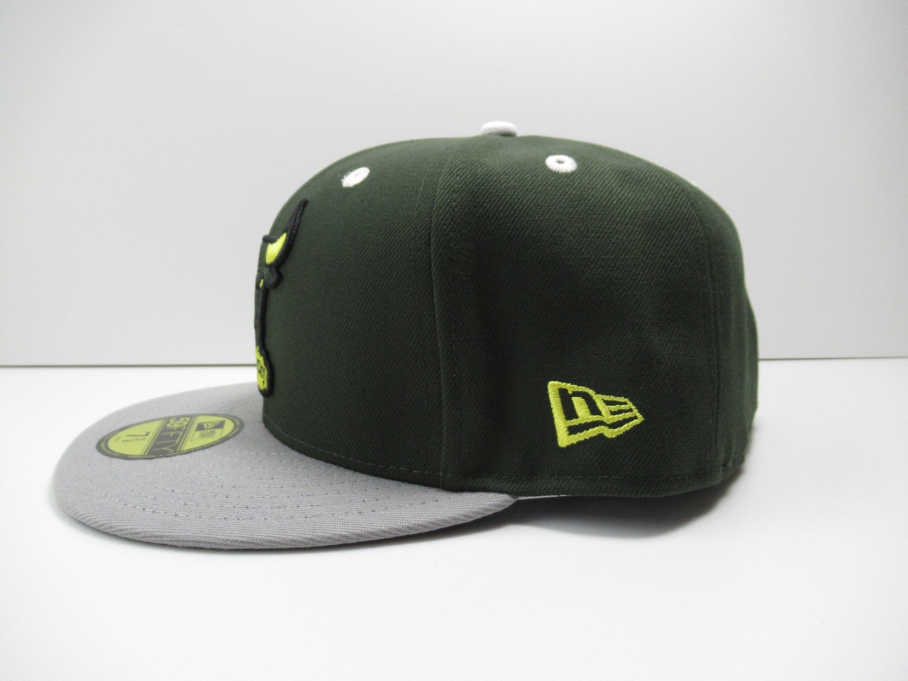 Exclusive NEW ERA 59fifty Chicago Bulls　シカゴ・ブルズ　DARK SEAWEED×GRAY