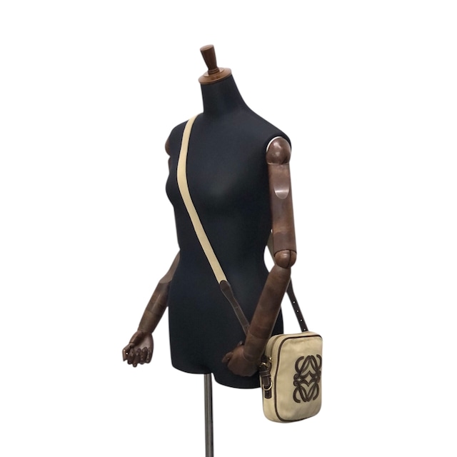 LOEWE ロエベ ショルダーバッグ ベージュ アナグラム キャンバス vintage ヴィンテージ オールド skbtbz